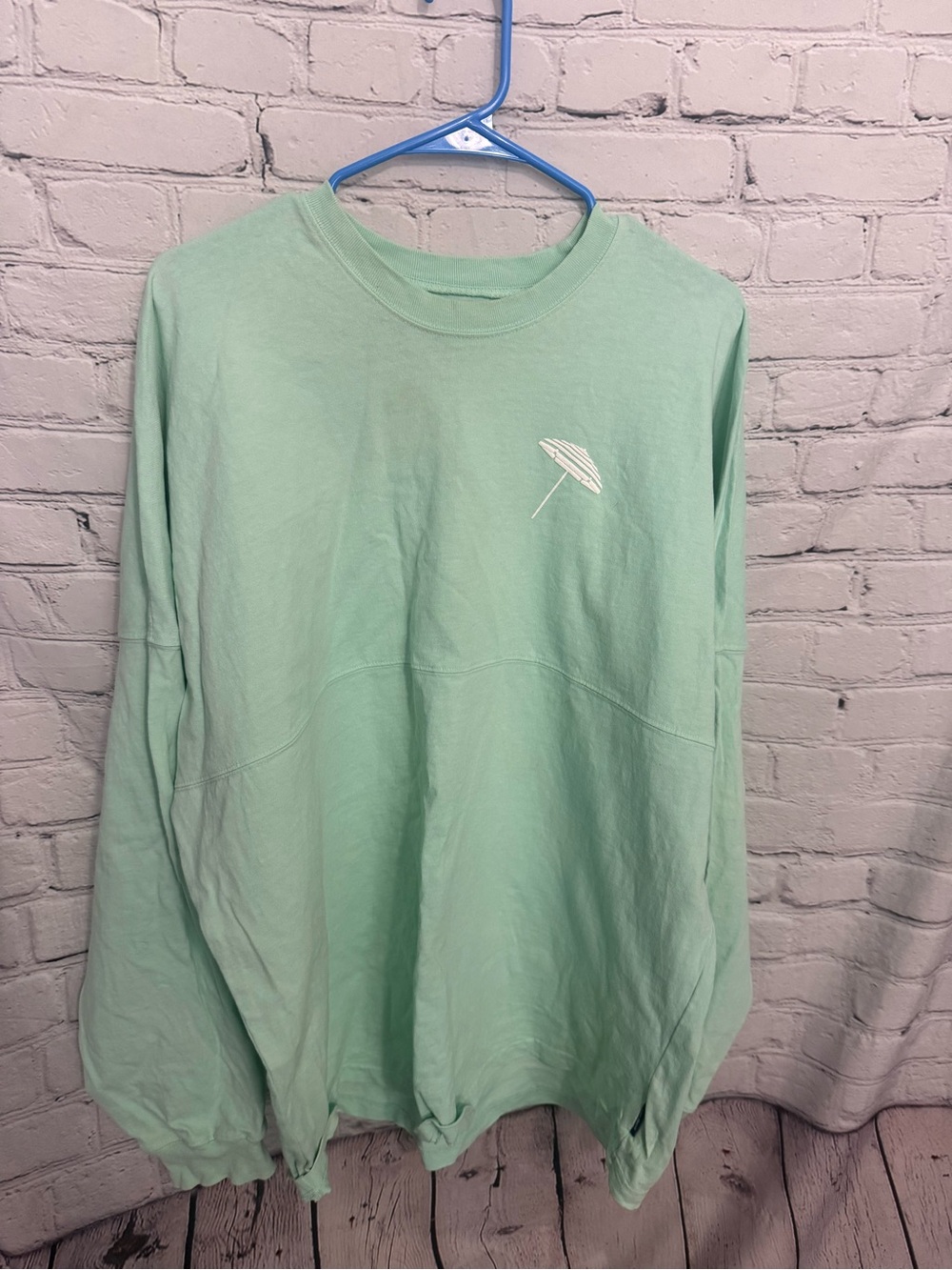 Women's exclusive Sur La Mer, Biarritz, France Spirit Jersey Large mint